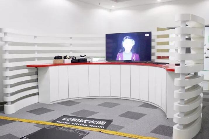 老师授课全球学子,真正的VR教学来了!