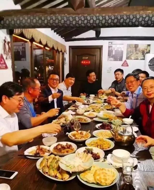 程序猿30岁以后能做什么?互联网大佬们用一场饭局给了你答案!