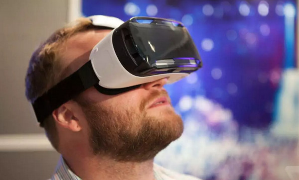 1545877276686807.jpg 配图2 什么是VR.jpg