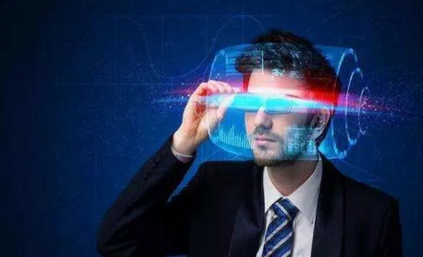 1556506419484873.jpg 配图4 虚拟遇见现实.jpg