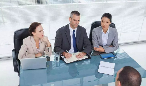 1557296169808398.jpg 配图2 面试常见10个问题及回答技巧.jpg