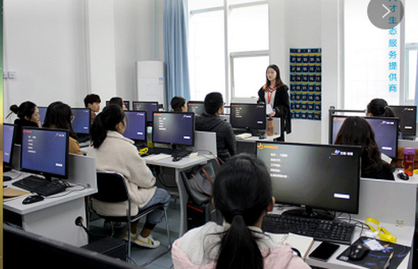 1557382207305324.jpg 配图3 云和数据课堂情景.jpg