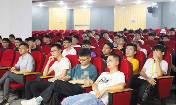 1562640015911254.jpg 配图6 云和数据JAVA培训班项目发布会暨毕业典礼.jpg