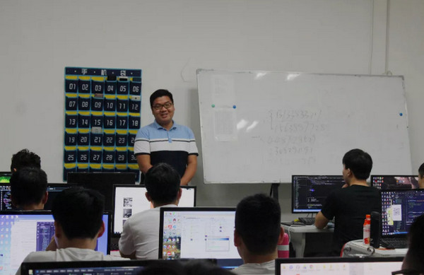 配图4 从行业菜鸟到年薪三十万.jpg