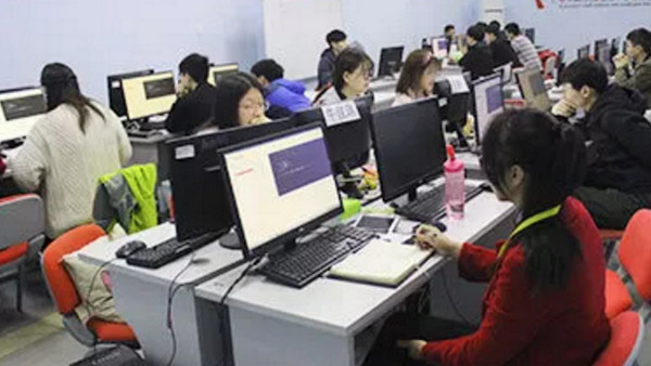 1571120824264419.jpg 配图4 云和数据HTML5培训.jpg